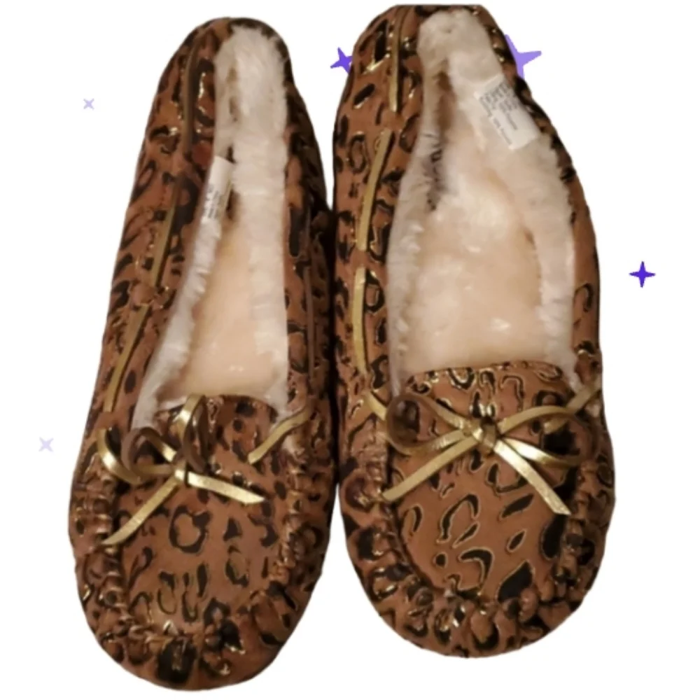 Sonoma 4 fuzzy shoe/ slipper? Hard rubber sole moccasin slip ins